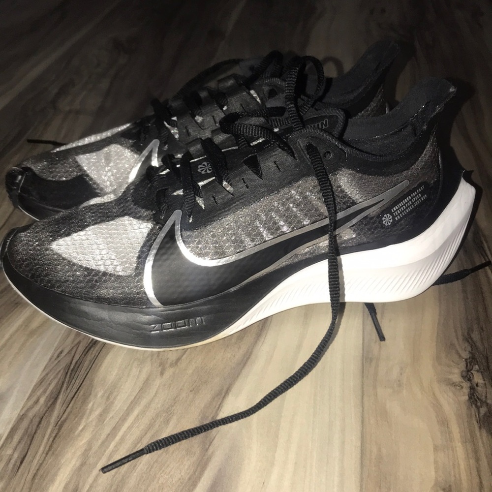 Nike Zoom Gravity Running Shoes